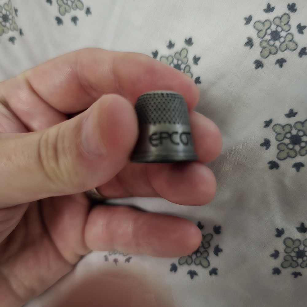 DISNEY EPCOT CENTER THIMBLE